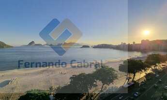 Imagem 4: Apartamento de luxo à venda na Praia de Icaraí, com uma vista deslumbrante da praia e do r