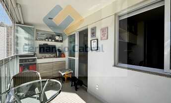 Imagem 2: Apartamento à Venda em Icaraí, Niterói-RJ: 2 Quartos, 1 Suíte, 1 Sala, 2 Banheiros, 1 Vaga