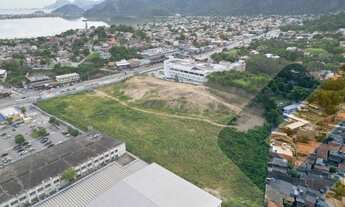 Imagem 4: Terreno Comercial de 27.000,00 m² à Venda em Itaipu, Niterói-RJ: Oportunidade Imperdível!