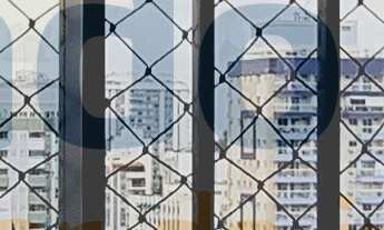 Imagem 2: Apartamento à venda em Icaraí, com varanda e dois dormitórios, claro e arejado