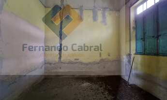 Imagem 3: Casa de 4 quartos à locaçã em Santa Rosa, Niterói-RJ! 380m², 2 vagas de garagem. Venha se