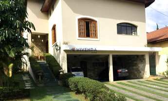 Imagem: Sobrado com 5 suítes, todas com closet