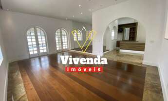 Imagem 5: Exclusivo e recém reformado sobrado de 4 suítes em Alphaville com piscina, churrasqueira