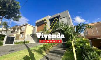 Imagem: Casa sofisticada em Alphaville disponível