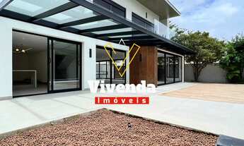 Imagem: Luxuosa casa reformada no Residencial 02