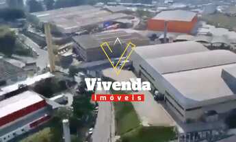 Imagem: Área construída 6000 m2 Terreno 12.000