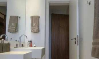 Imagem 2: Brooklin - Apartamento 163 m2 2 suítes, sendo a master com 2 banheiros e 2 closets amplos