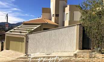 Imagem: Vendo casa próxima à UNIFEI, casa ampla