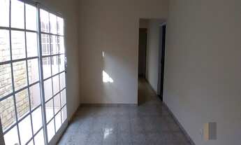 Imagem 3: Vendo excelente casa na medicina, 4 quartos sendo 1 suíte, área de churrasco no piso super