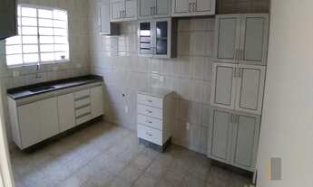 Imagem 6: Vendo excelente casa na medicina, 4 quartos sendo 1 suíte, área de churrasco no piso super