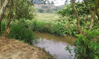Imagem 2: Chácara à venda em Itajubá-MG, bairro Moquem: 4 quartos, 1 sala, 2 banheiros, 2 vagas de g