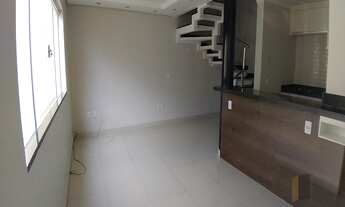 Imagem 4: Alugo casa bem próximo à faculdade de Medicina. Sâo 3 quartos sendo 1 suíte, WC social, sa