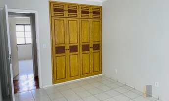 Imagem 6: Vendo amplo apartamento no calçadão, área central. São 4 dormitórios sendo 1 suíte, WC soc