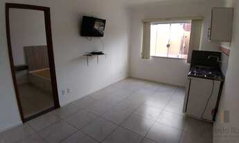 Imagem 5: Alugo Kitnet próximo à UNIFEI, semi mobiliada, com cama, armários, mesa, TV, frigobar e fo