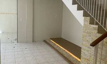 Imagem 6: Vendo uma ótima casa com localização central