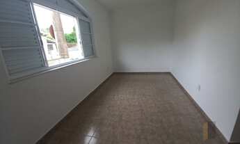 Imagem 3: Alugo sobrado amplo com 5 quartos sendo 3 suítes em região central privilegiada na Varginh