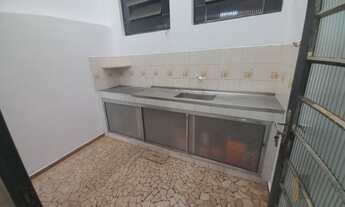 Imagem 5: Alugo sobrado amplo com 5 quartos sendo 3 suítes em região central privilegiada na Varginh