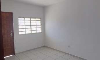 Imagem 3: Vendo um imóvel excelente para instalação de clínica no BPS, rua tranquila, 6 salas sendo