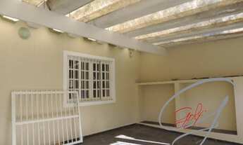 Imagem: Casa térrea ao lado do cartório de Cotia