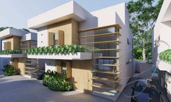 Imagem 4: Casas em condomínio exclusivo com localização privilegiada, numa rua central da praia de J