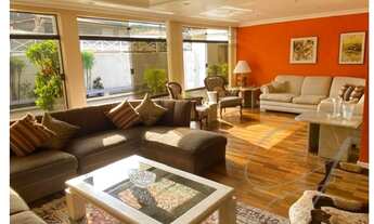 Imagem: Luxuosa Casa em Condomínio à Venda em