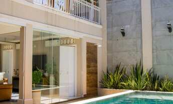 Imagem: Casa de alto padrão em condomínio à venda