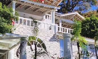 Imagem 2: Casa maravilhosa 500 m², área 2.400 m² no Condomínio Alpes Cantareira - Serra Cantareira