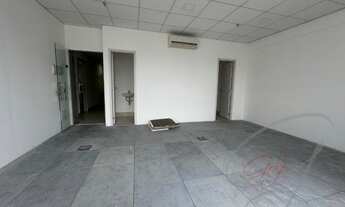 Imagem 7: Sala Comercial à Venda no Centro de Osasco-SP: com 2 Banheiros, 1 Vaga de Garagem, 36,45m²