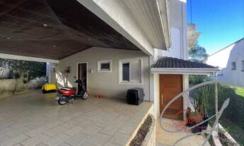 Imagem 5: Linda Casa integrada 80% mobiliada em Cotia/SP com 4 Suítes, Piscina e 5 Vagas de Garagem