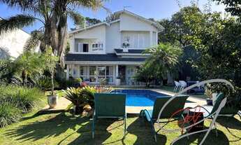 Imagem 2: Linda Casa integrada 80% mobiliada em Cotia/SP com 4 Suítes, Piscina e 5 Vagas de Garagem