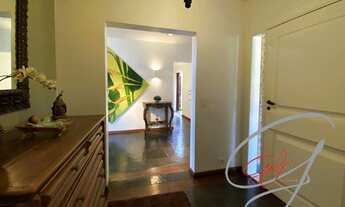 Imagem 2: Imóvel de 410m² com 4 Dormitórios, sendo 2 Suítes, 6 Banheiros e 5 vagas de garagem, sendo