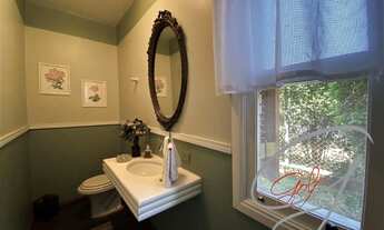 Imagem 4: Imóvel de 410m² com 4 Dormitórios, sendo 2 Suítes, 6 Banheiros e 5 vagas de garagem, sendo