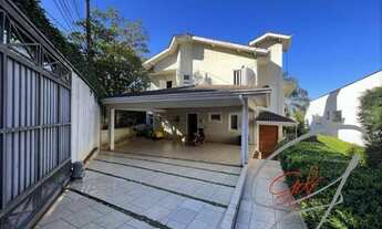 Imagem 4: Linda Casa integrada 80% mobiliada em Cotia/SP com 4 Suítes, Piscina e 5 Vagas de Garagem