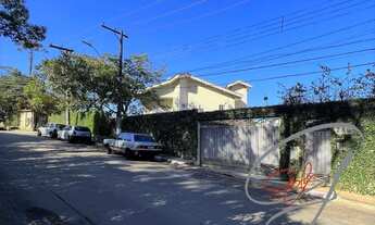 Imagem 3: Linda Casa integrada 80% mobiliada em Cotia/SP com 4 Suítes, Piscina e 5 Vagas de Garagem