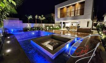 Imagem: Casa Nova Localizada em rua larga na Riviera