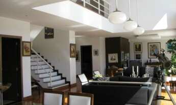 Imagem 3: Casa em condomínio fechado com salão em 3 ambientes com lareira, varanda, 4 suítes, hidro