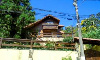 Imagem: Casa duplex em condomínio fechado com 4