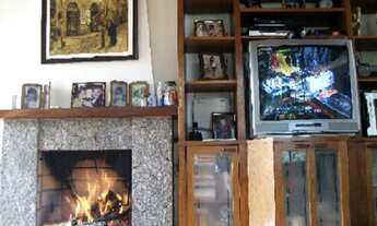 Imagem 6: Casa duplex com sala em 4 ambientes, 4 quartos, sendo 2 suítes