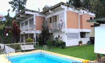 Imagem: Ampla casa com 4 quartos à venda no Golfe