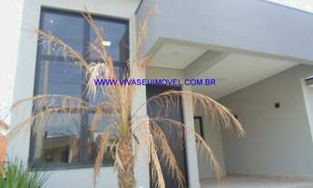 Imagem 2: 3 dormitórios, 1 suítes, 2 banheiro, 3 vagas na garagem, 105M² de Área Construída