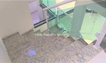 Imagem 2: Sobrado com 3 dormitórios, suíte, e 2 vagas de garagens na Vila do Castelo