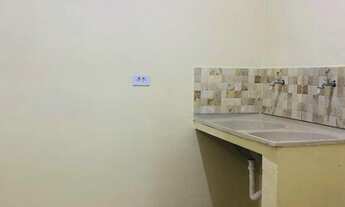 Imagem 2: Casa com renda, terreno com casas com renda