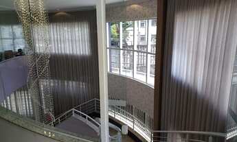 Imagem: Complexo Comercial Excepcional no Coração