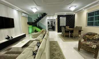 Imagem 4: CASA COM 5 DORMITÓRIOS COM 4 SUÍTES, PISCINA, CHURRASQUEIRA, MOBILIADA, QUADRA DA PRAIA À