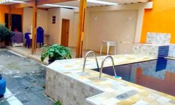 Imagem: 4 DORMITÓRIOS, 2 SUÍTES, PISCINA E 5 VAGAS