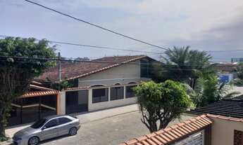 Imagem: CASA SOBREPOSTA 2 DOMRITÓRIOS COM SACADA