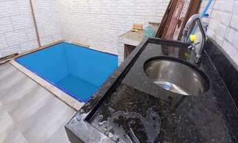 Imagem 2: CASA COM 03 DORMITÓRIOS, 01 SUÍTE COM VARANDA. PISCINA, CHURRASQUEIRA, FINO ACABAMENTO