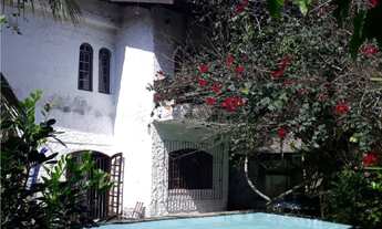 Imagem: OPORTUNIDADE - CASA COM PISCINA NO CANTO