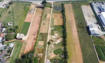 Imagem: Amplo terreno de frente para BR-101 em Penha-SC