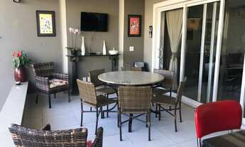 Imagem: 4 dormitórios, 2 suíte, 6 banheiro, 3